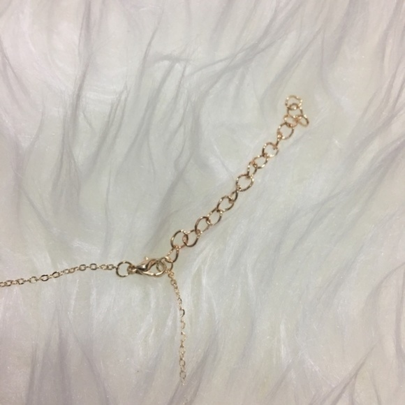 "Confidence is key" necklace - Picture 3 of 4